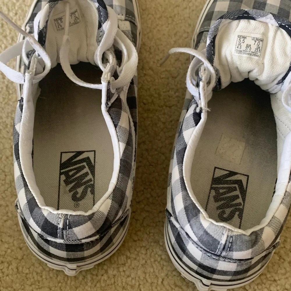 VANS “Old Skool” Checkered Sneakers - Picture 6 of 9